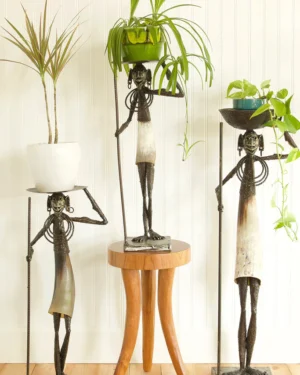Cadrela Hollow Table