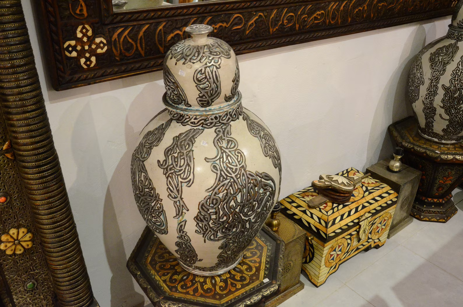 moroccan vase