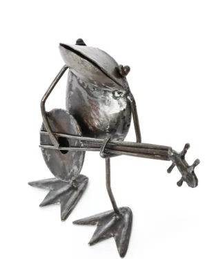 Chura Mwindaji Metal Sculpture